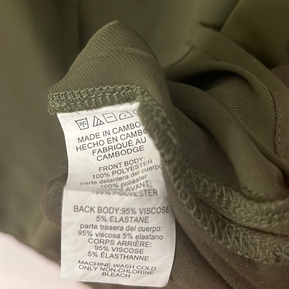 Michael Kors hunter green sleeveless blouse size 2X - Picture 5 of 7